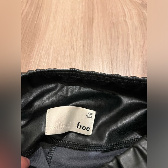 Aritzia Wilfred Daria Faux Leather - XXS - Picture 5 of 9